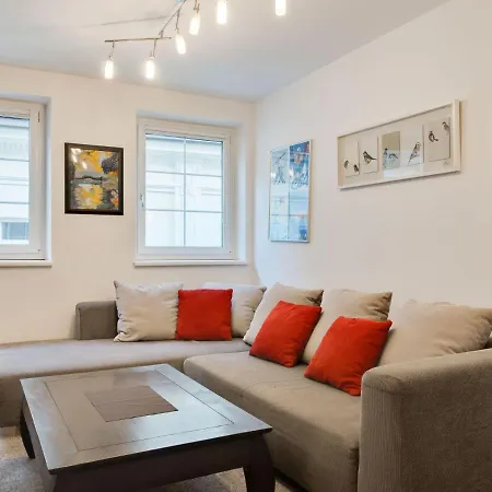 Comfortable Apartment In Zell Am See Near Forest Exterior foto