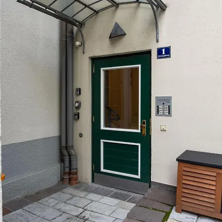 Comfortable Apartment In Zell Am See Near Forest Exterior foto